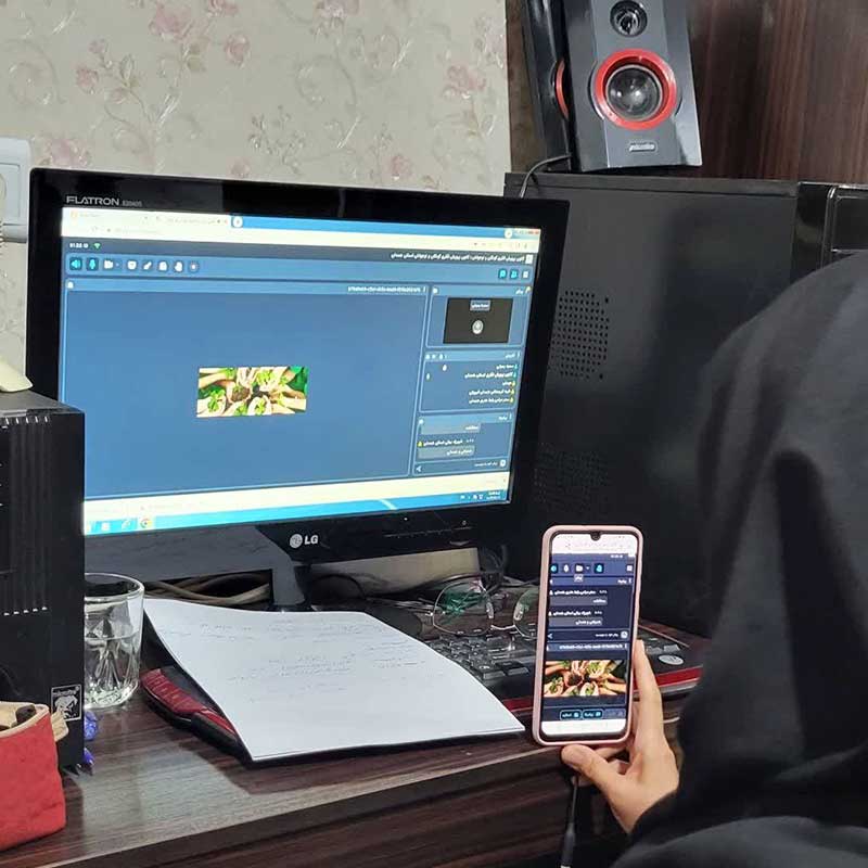 کارگاه آموزش عکاسی با عنوان «نیکوترین نگاه» در همدان برگزار شد