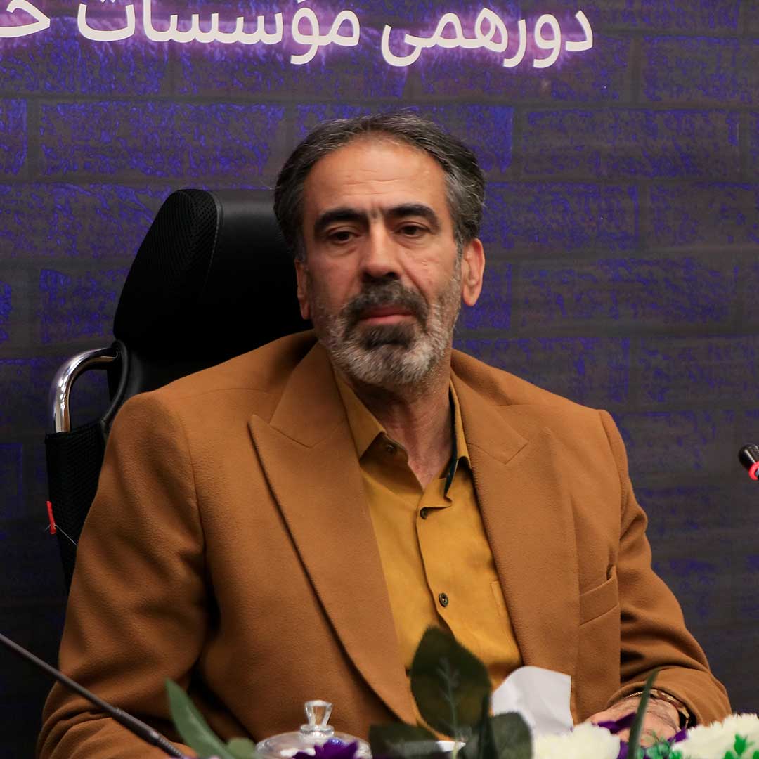 نشست ۱۲۰ «یک چای، یک تجربه» با روایت زیست نیکوکارانه در کاشانه مهر کاشان