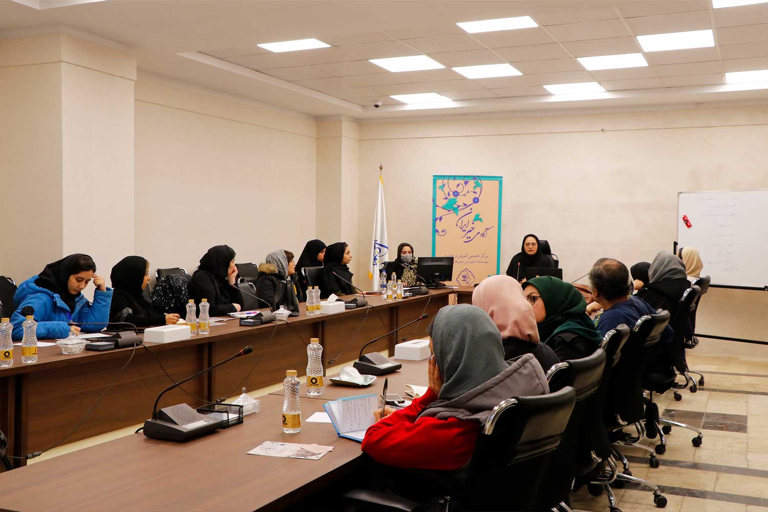 کارگاه «گزارش‌نویسی در سازمان‌های مردم‌نهاد و خیریه‌ها» برگزار شد