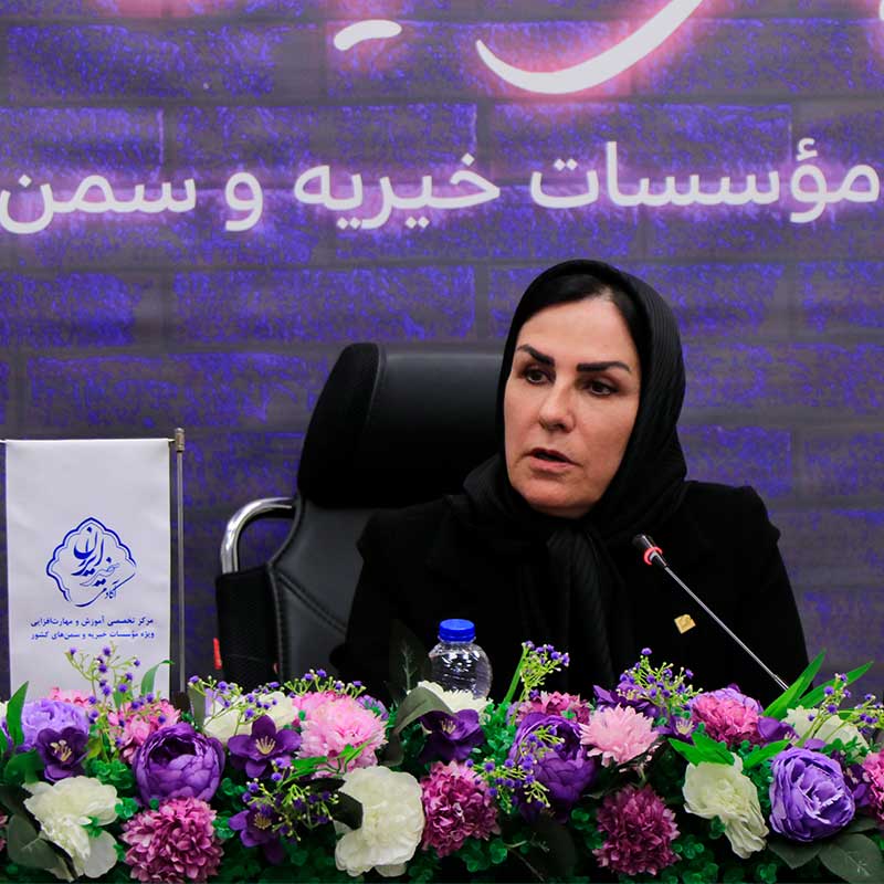 معرفی مؤسسه خیریه استاد روزبه در نشست هفتاد و دوم یک چای یک تجربه